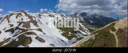 Frühling kommt zum Col de Galibier, Frankreich Stockfoto