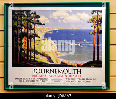 Alte 50er Jahre Stil British Railways Poster für Bournemouth auf der Swanage Steam Railway Stockfoto