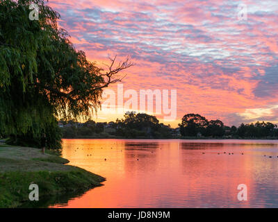 Sonnenuntergang am Lake Monger in Perth, Westaustralien. Stockfoto