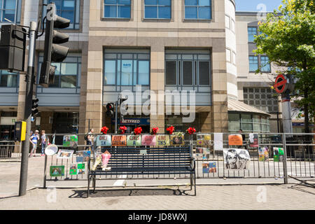 Rik Mayall Memorial 'Bottom' Bank in Hammersmith, London, UK Stockfoto