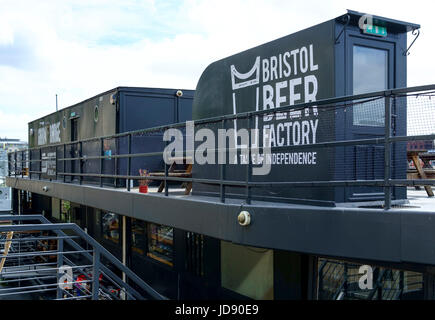 Um Bristol Harbourside England UK The Grain Barge Stockfoto