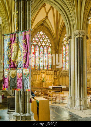 8. Juni 2017 Wells, UK. Innere des Wells Cathedrai Blick auf die Marienkapelle am östlichen Ende. Stockfoto