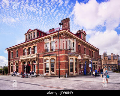 15. Juni 2017: Barnstaple, Devon, UK - Museum Barnstaple und Nord-Devon auf dem Platz in Barnstaple, Devon, England, Vereinigtes Königreich. Stockfoto