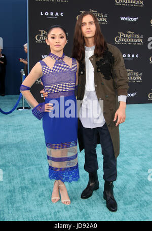 Premiere von Disneys "Pirates Of The Caribbean: Dead Men erzählen keine Geschichten mit: Lana Condor, Anthony De La Torre wo: Hollywood, Kalifornien, Vereinigte Staaten, wann: 18. Mai 2017 Stockfoto