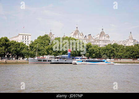 Thames Clipper Riverbus auf der Themse in London. UK Stockfoto