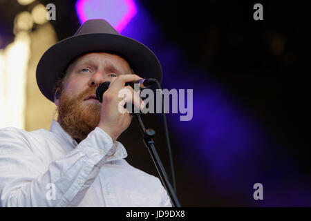 Worms, Deutschland. 18. Juni 2017. Britische Sängerin Alex Clare führt live auf der Bühne auf die 2017 Festival der Jazz- und Joy in Worms. Bildnachweis: Michael Debets/Pacific Press/Alamy Live-Nachrichten Stockfoto