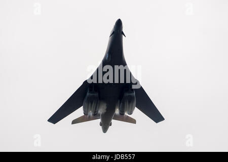 Eine amerikanische schwere Überschall strategischer Bomber Rockwell b-1 Lancer während der 45. Ausgabe des BALTIC OPERATIONS Übung BALTOPS 2017 in Ustka, Polen Stockfoto