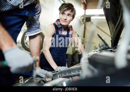 Anhören von Meister Stockfoto