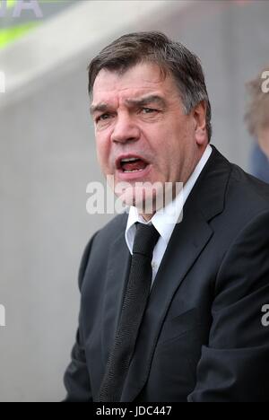 SAM ALLARDYCE BLACKBURN ROVERS FC MANAGER KC STADIUM HULL ENGLAND 1. März 2009 Stockfoto