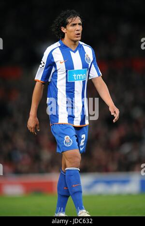 BRUNO ALVES FC PORTO OLD TRAFFORD MANCHESTER ENGLAND 7 ...