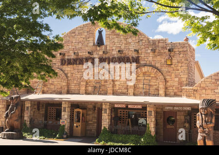 Geschenk-Shop Denny's Wigwam, Kanab, Utah, Vereinigte Staaten von Amerika Stockfoto