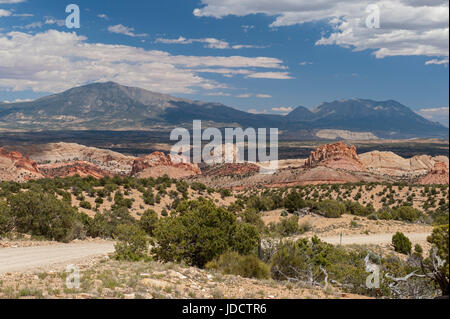 Der Hinterkante--d.h. oben--die Waterpocket Fold im Capitol Reef National Park, Utah. Stockfoto