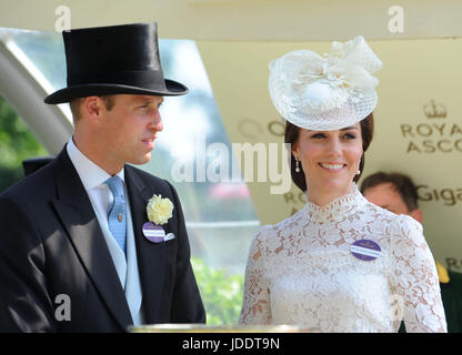 Ascot, Großbritannien. 20. Juni 2017. Herzog und Herzogin von Cambridge am Royal Ascot, Berkshire, UK. 20. Juni 2017.Credit: John Beasley/Alamy Live-Nachrichten Stockfoto