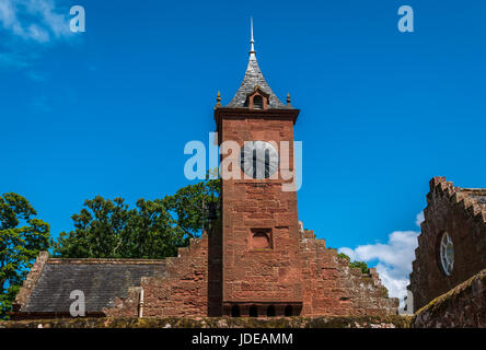Clock Tower von stabilen Block, tyninghame House Gardens, East Lothian, Schottland, Großbritannien, am Tag der offenen Tür während der Schottischen Regelung Gärten Stockfoto