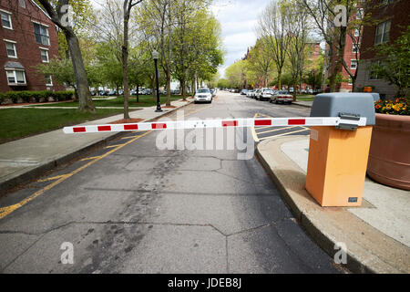 Sicherheit sperren Zugang Bewohner nur Wohnanlage Boston USA Stockfoto