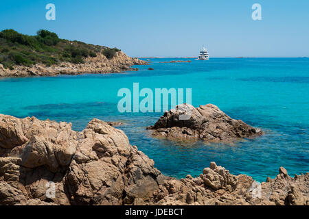 Meer in Playa del Principe auf Costa Smeralda im Norden von Sardinien, Italien Stockfoto