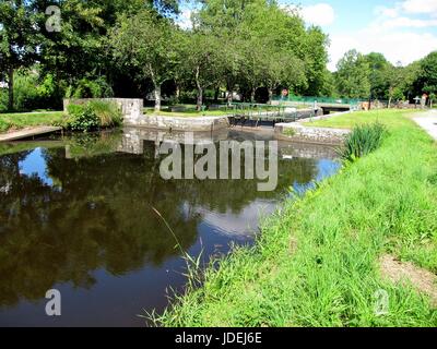 Frankreich, Bretagne, Sperre für "Kanal von Nantes À Brest" bei Gouarec Stockfoto