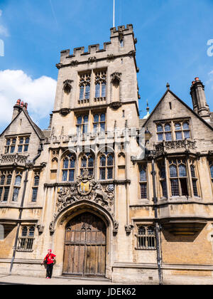 Brasenose College Eingang, Oxford High St, Oxford, Oxfordshire, England Stockfoto