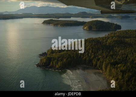 Schönes Licht am Clayoquot Sound in der Nähe von Tofino, Britisch-Kolumbien Stockfoto