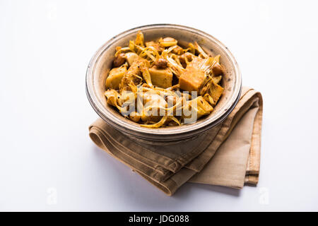 Kathal Ki Sukhi Sabzi oder Bhaji oder Jackfrucht Gemüse Rezept von Fanas Chi Bhaji oder Phanas Ki sabzi Stockfoto