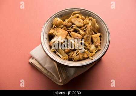 Kathal Ki Sukhi Sabzi oder Bhaji oder Jackfrucht Gemüse Rezept von Fanas Chi Bhaji oder Phanas Ki sabzi Stockfoto