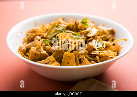 Kathal Ki Sukhi Sabzi oder Bhaji oder Jackfrucht Gemüse Rezept von Fanas Chi Bhaji oder Phanas Ki sabzi Stockfoto