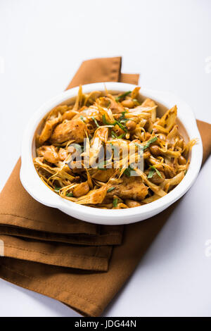 Kathal Ki Sukhi Sabzi oder Bhaji oder Jackfrucht Gemüse Rezept von Fanas Chi Bhaji oder Phanas Ki sabzi Stockfoto