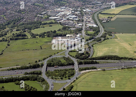 Luftaufnahme der M1 Ausfahrt 40 in der Nähe von Ossett, Yorkshire, Großbritannien Stockfoto