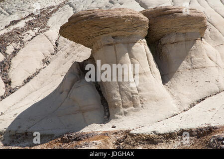 Hoodoos in Midland Provincial Park in der Nähe von Drumheller, in Alberta, Kanada. Der Park hat eine Self-guided Trail für die Erkundung der Landschaft der Badlands. Stockfoto
