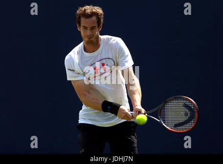 Der Brite Andy Murray während einer Übung vor Tag der 2017 AEGON Championships im Queen Club, London. Stockfoto