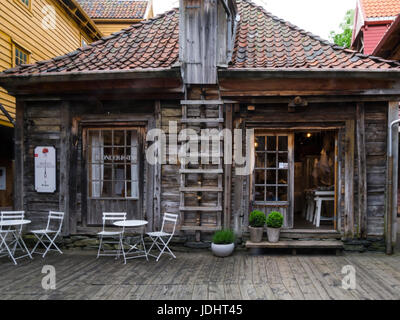 Erhaltenen Holzbauten Hanseatic Geschäftshaus Gehäuse Bryggen Visitor Centre Bergen Norwegen Tyskebryggen; UNESCO-Weltkulturerbe Stockfoto