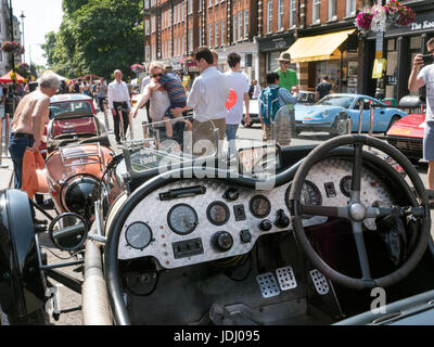 Str. Johns Holz Motor Pageant in Str. Johns Holz High Street London Vereinigtes Königreich 18.06.2017 Stockfoto