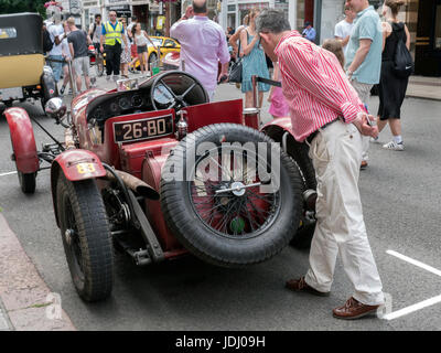 Str. Johns Holz Motor Pageant in Str. Johns Holz High Street London Vereinigtes Königreich 18.06.2017 Stockfoto