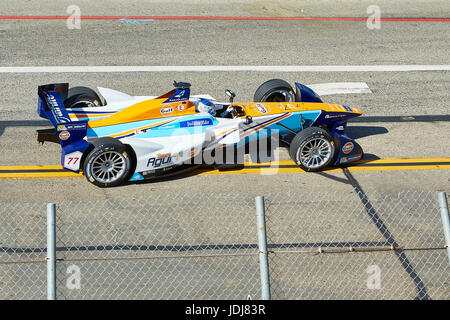 Formel-E Zero Emission Rennwagen in der Long Beach Formel E-Grand-Prix-Rennen-Praxis. Stockfoto