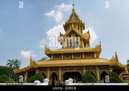 Bee Thronsaal ist ein Teil des Kanbawzathadi Palastes in Bago, Myanmar. Der ursprüngliche Palast für König Bayinnaung 1556 Stockfoto