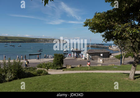 Swanage Pier und die Jura-Küste Dorset England UK. Juni 2017. Stockfoto