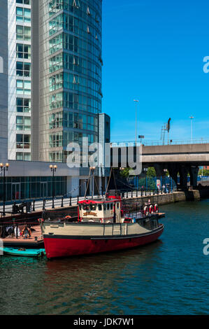 Titanic Viertel Queen Insel Fluss Lagan Belfast Stockfoto