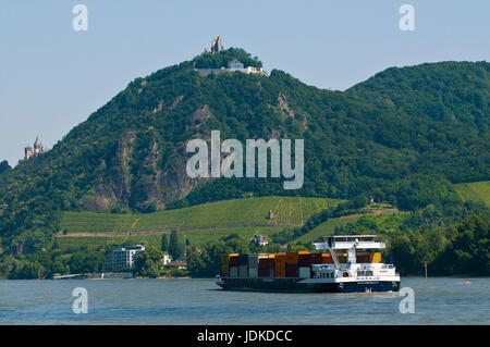 Europa, Deutschland, Nordrhein-Westfalen, des Königs Winter im Naturpark Siebengebirge, ruinieren Dragon es Rock, Europa, Deutschland, Nordrhein-Westfal Stockfoto