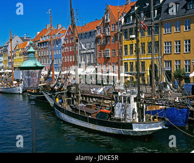 Dänemark, Kopenhagen, canal Nyhavn, Panorama, historische Holzschiffe, Daenemark, Kopenhagen, Kanal Nyhavn, Panorama, Historische Holzschiffe Stockfoto