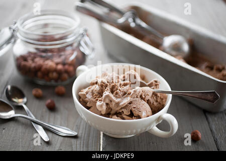 Hausgemachte Schokolade Haselnuss Eis Stockfoto