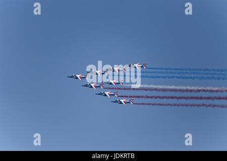 Paris-Le Bourget, Frankreich. 19. Juni 2017. Flug-Präsentation der Patrouille de France während der 2017 International Paris Air Show. Bildnachweis: Bernard Menigault/Alamy Live-Nachrichten Stockfoto