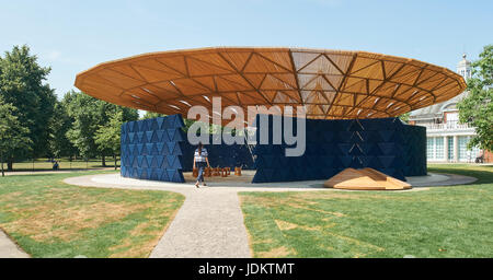 Hyde Park, London, UK. 20. Juni 2017. Serpentine Pavillon 2017 durch Francis Kere Credit: Joanne Underhill/Alamy Live-Nachrichten Stockfoto