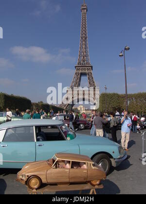 PARIS Frankreich - CITROEN DS 50 TH-Jahr-Feier IN der Hauptstadt Stadt 2005 © Frédéric BEAUMONT Stockfoto