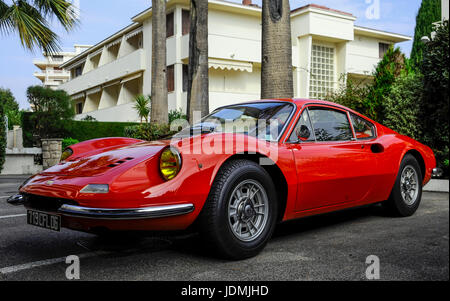 FERRARI - FERRARI 246 GT DINO FERRARI DINO FERRARI BERLINETTE - PININFARINA - GENANNT DINO NACH ENZO FERRARI SPÄT SOHN © Frédéric BEAUMONT Stockfoto