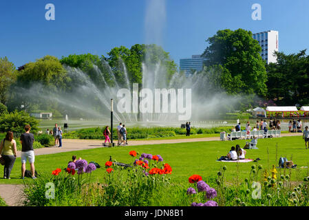 Springbrunnen im Park planen un Blomen in Hamburg, Deutschland, Europa, Wasserspiele Im Park Planten un Blomen in Hamburg, Deutschland, Europa Stockfoto