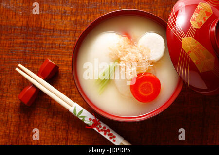 Japanische traditionelle Speisen in einem Ryokan in Tokyo, Japan Stockfoto