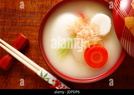 Japanische traditionelle Speisen in einem Ryokan in Tokyo, Japan Stockfoto