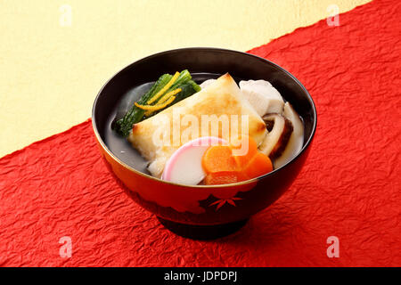 Japanische traditionelle Speisen in einem Ryokan in Tokyo, Japan Stockfoto