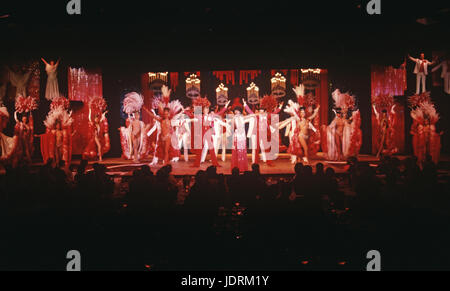 Tänzer im Moulin Rouge Kabarett, Clichy, Paris, Frankreich Stockfoto