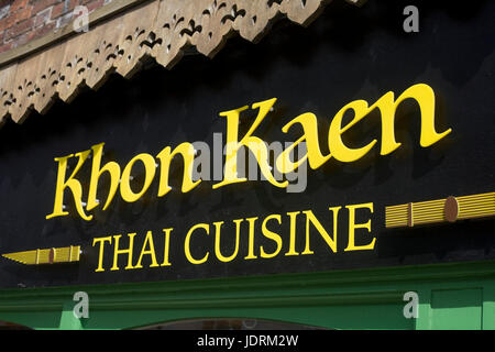 Zeichen von Khon Kaen Thai-Restaurant im Stadtzentrum von Newbury Stockfoto